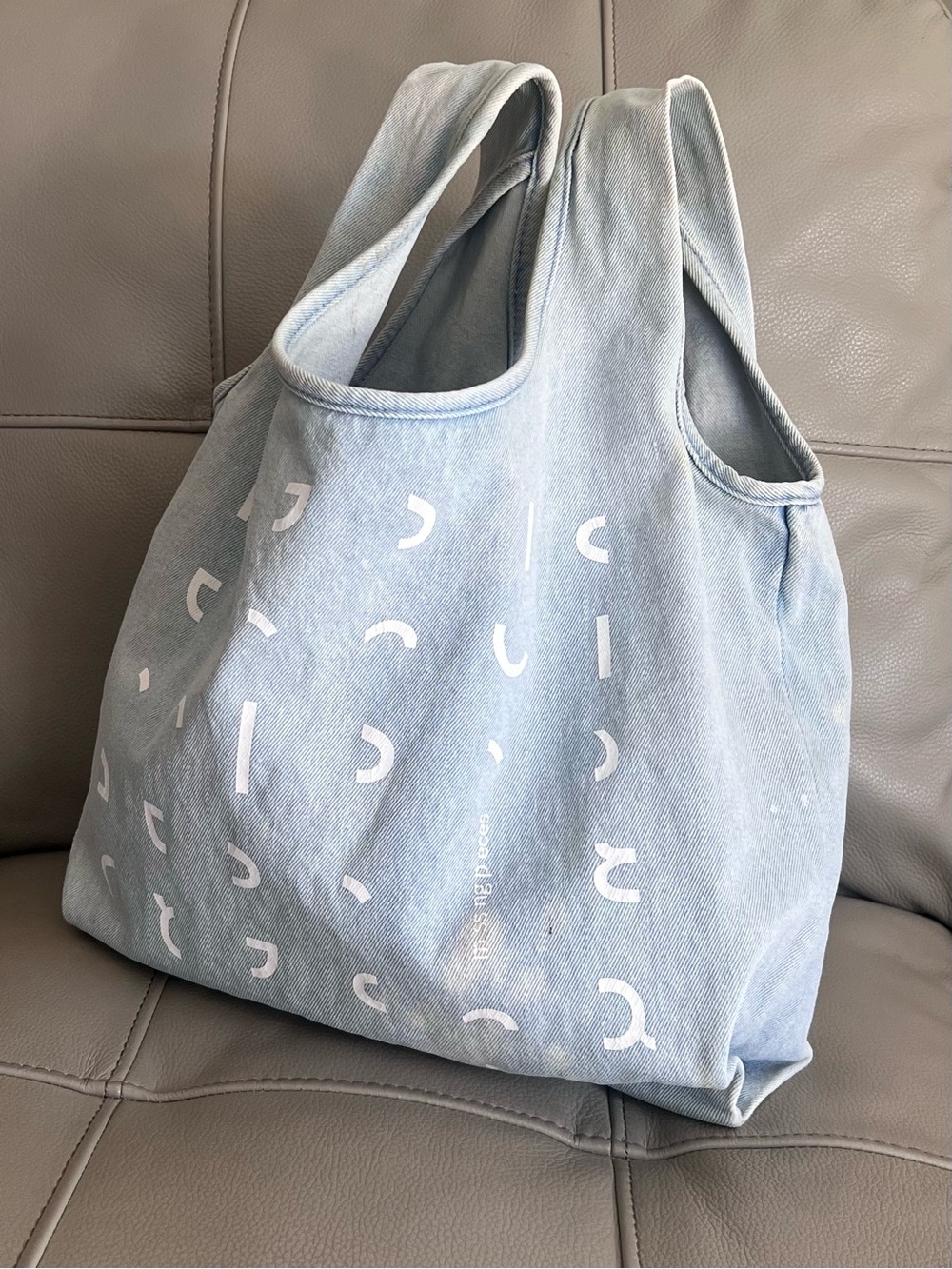 BAGGU Denim Tote Bag Light Wash Medium Distressed Bleached Grunge Y2k Nostalgia